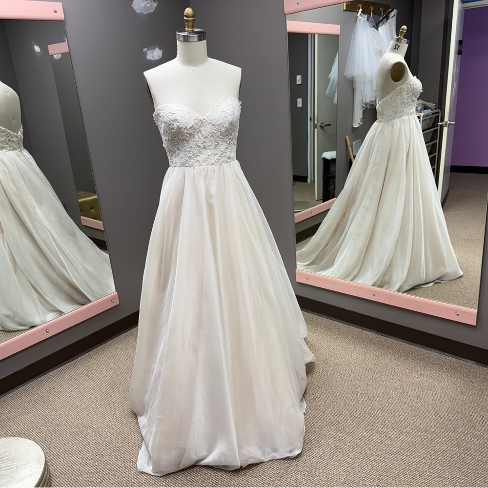 Essence of Australia Strapless Lace & Silk Organza Wedding Dress
